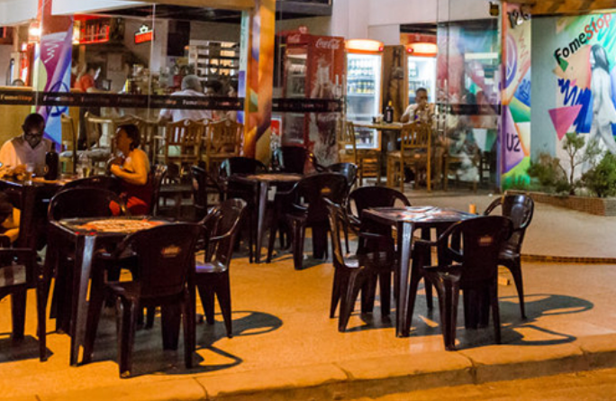 Bares e restaurantes passar�o a exigir cart�o de vacina