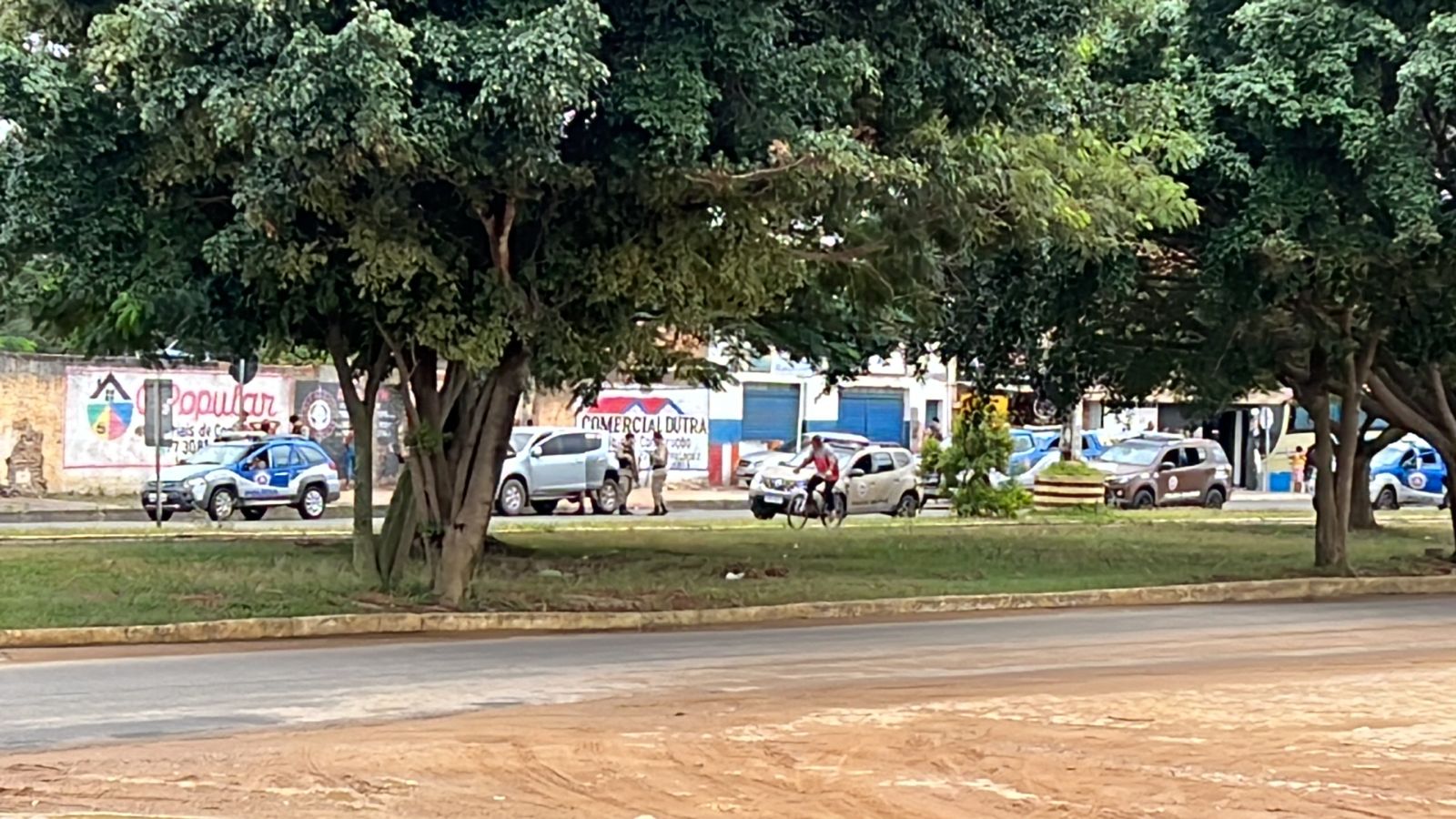 CONQUISTA: Opera��o aborda e prende tr�s indiv�duos