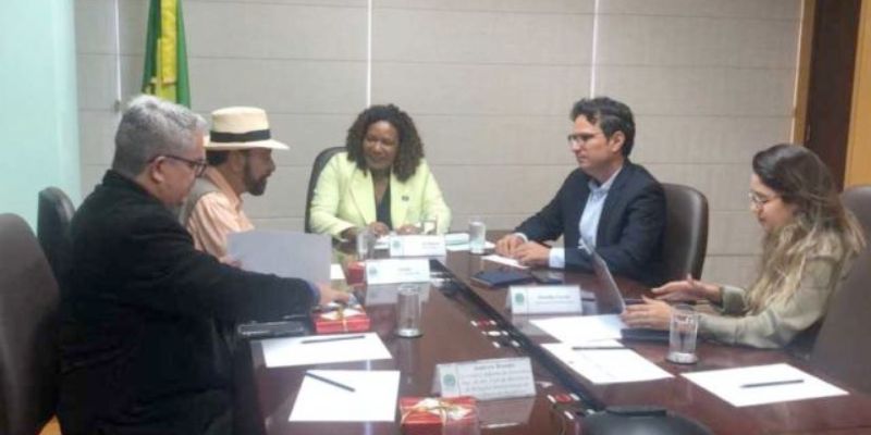 No Dia Municipal da Cultura, secret�rio Xangai se re�ne com ministras por recursos para Vit�ria da Conquista