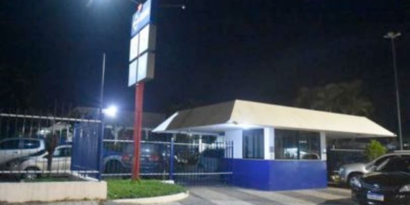 CIDADE: Barulho, porta de apartamento quebrada e vizinhos na Delegacia em Vit�ria da Conquista