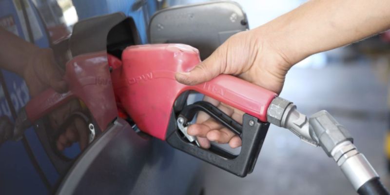 CONQUISTA: Gasolina tem uma leve baixa