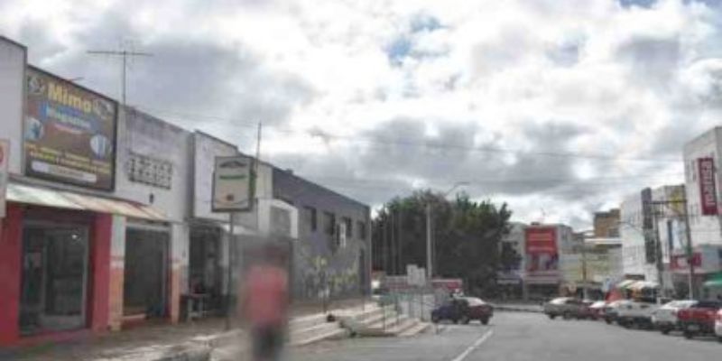 CIDADE: Ladr�o furta smartfone no balc�o de loja em Vit�ria da Conquista