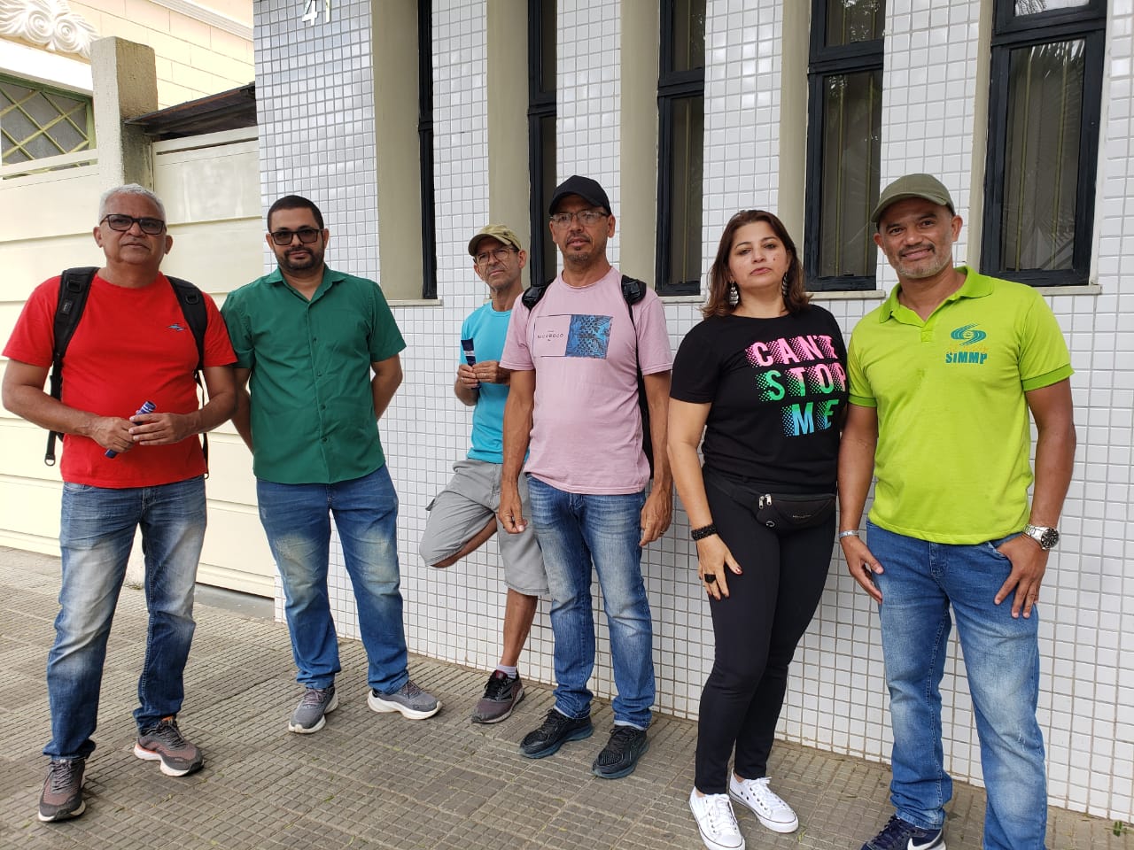 CONQUISTA: Professores protestam por falta de repasse do reajuste do piso por parte da Prefeitura