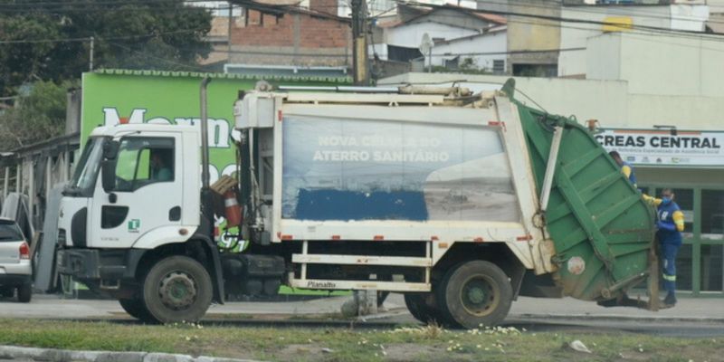 CONQUSTA: Pessoas com renda familiar de at� 4 sal�rios m�nimos estar�o isentos de taxa de lixo
